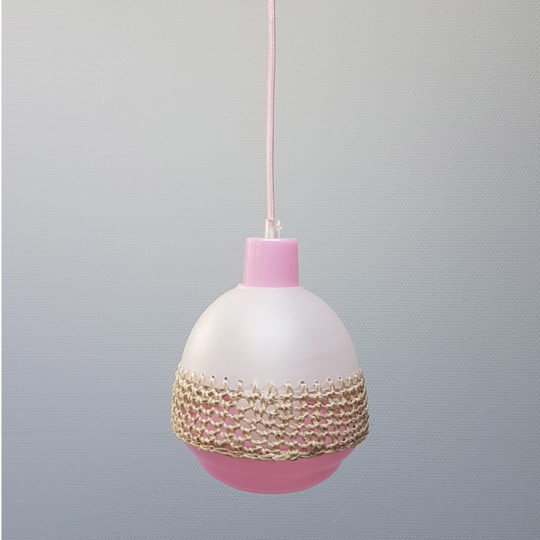 Upcycle hanglamp hooked on it roze - Afbeelding 2