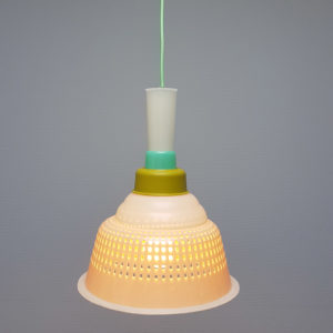 Tupperware Upcycle lamp aan