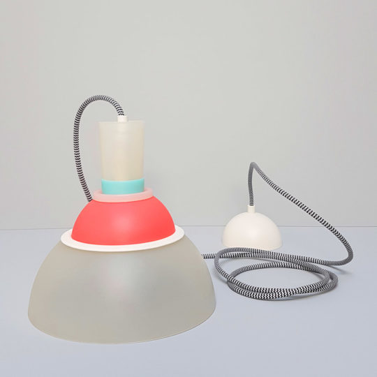 Tupperware Upcycle lamp opaal, wit, rose en lichtblauw - Afbeelding 3