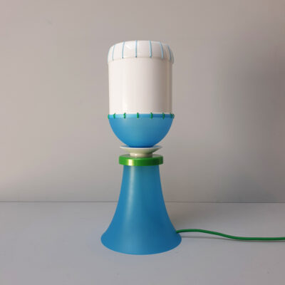 staande lamp in blauw groen en wit