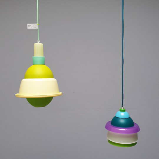 hanglampen in groen en paars